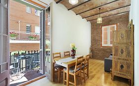 Great Apartment In Sagrada Familia With Balcony